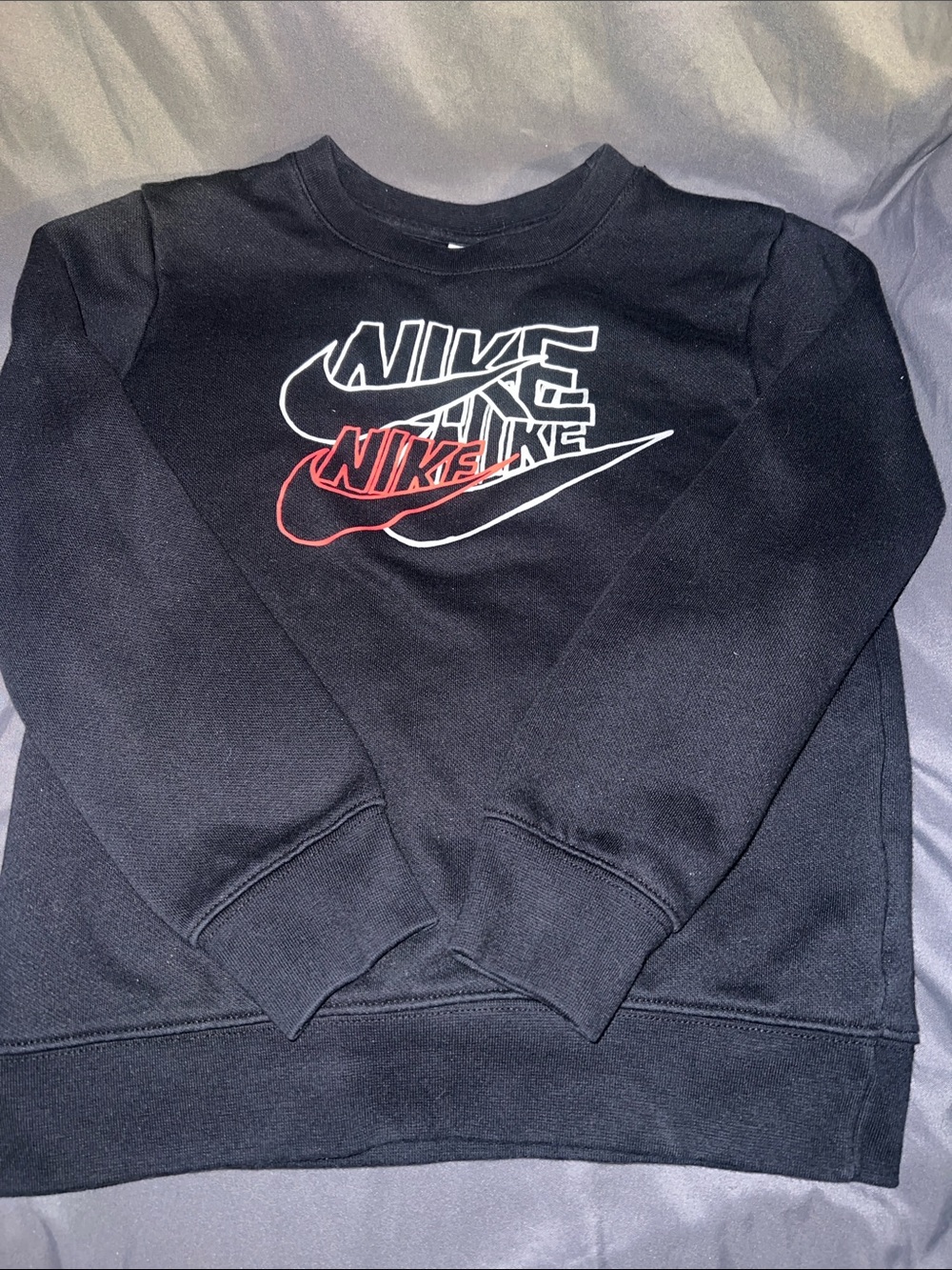 Nike Triple Swoosh Stacked Logo Crew Neck kids Sweatshirt